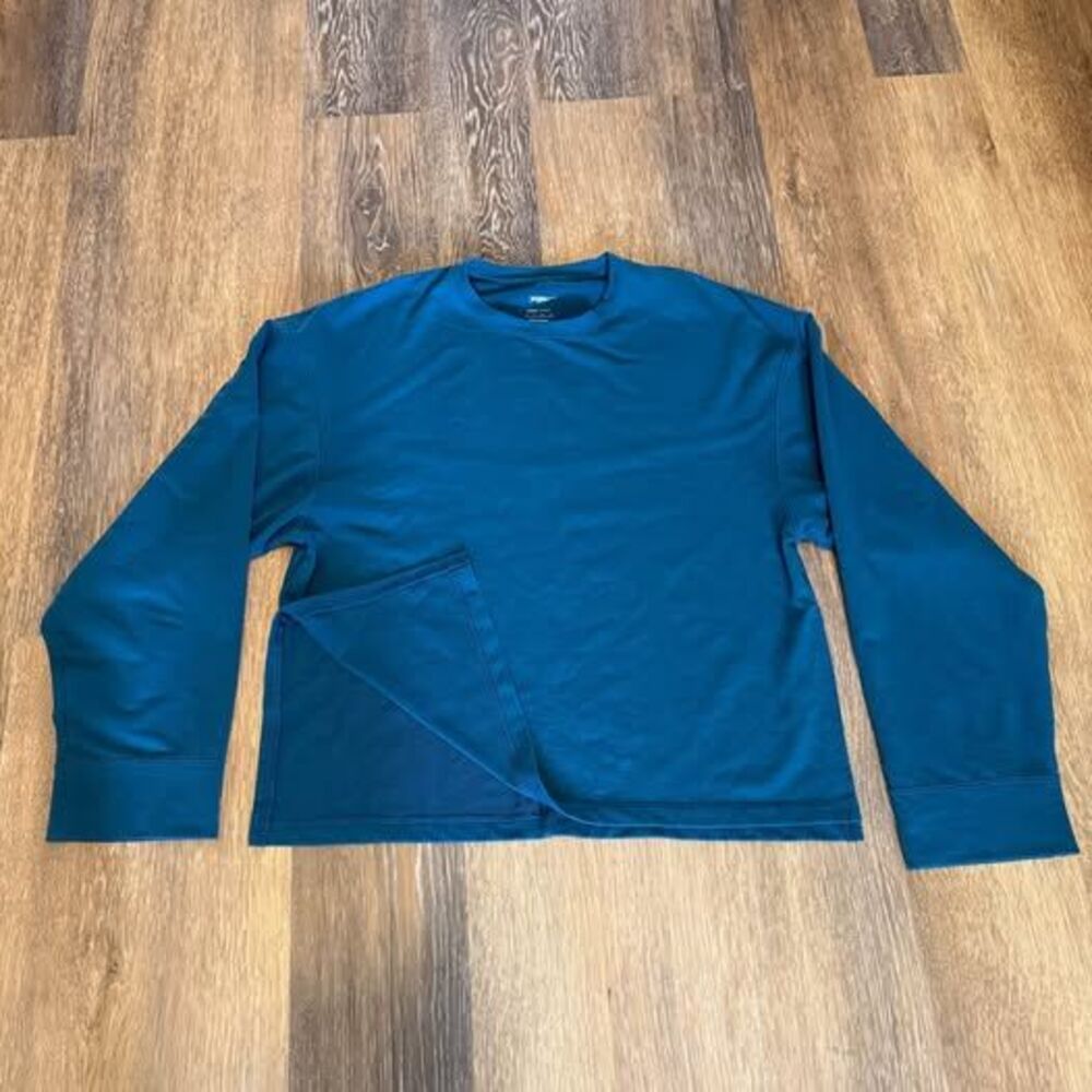 Nike XS Yoga Dri-FIT Long Sleeve Shirt